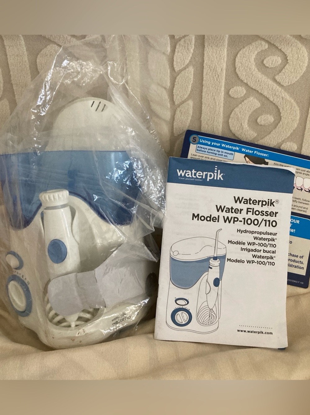 Waterpik Water Flosser NEW WP-100/110 in White and Blue